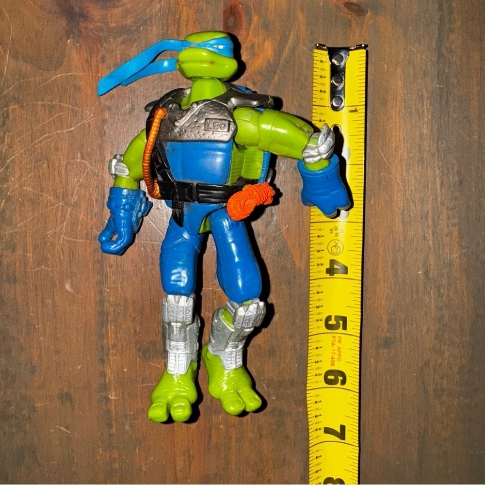 Teenage Mutant Ninja Turtles Sub-Sewer LEO 6" Figure 2008 TMNT EUC - Picture 9 of 9